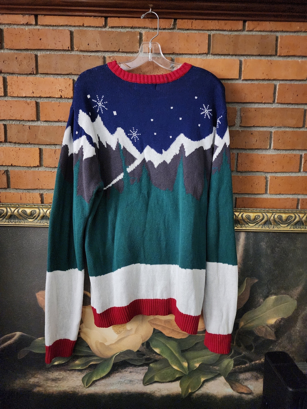 32 Degrees Women's Green Holiday Llama Sweater Medium - Picture 9 of 16